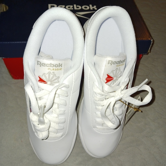 NWT! REEBOK Classics Sz 7 - Picture 4 of 10
